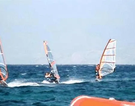 Surfing Huts Santa Maria (Paros)