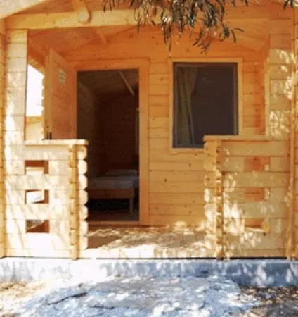 Surfing Huts Hostel Santa Maria (Paros)