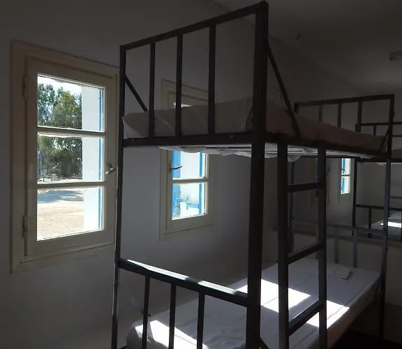 Surfing Huts אכסניה *