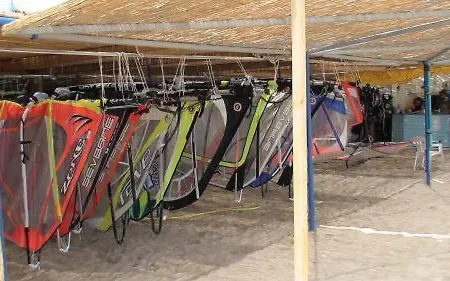 אכסניה Surfing Huts סנטה מריה